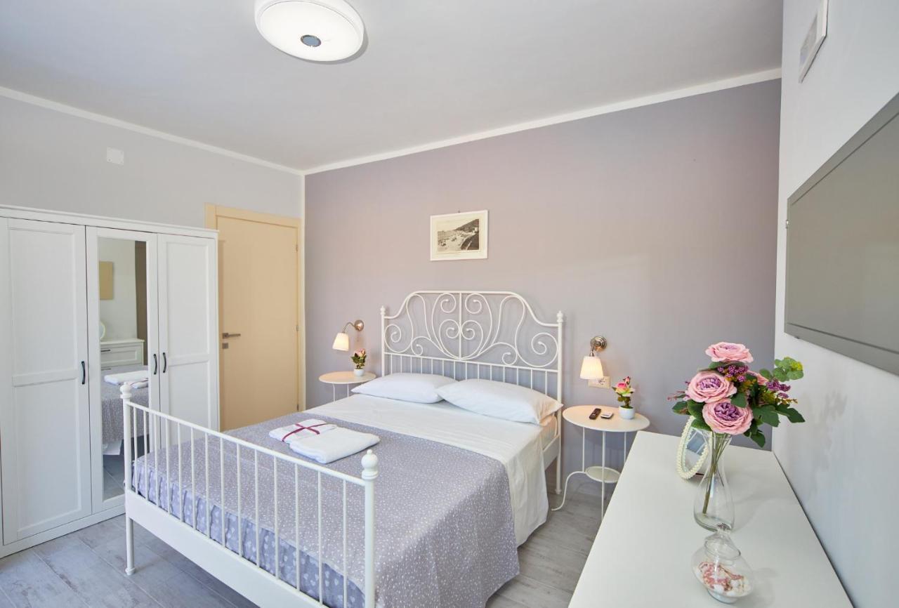 Bed & Breakfast Criselle *